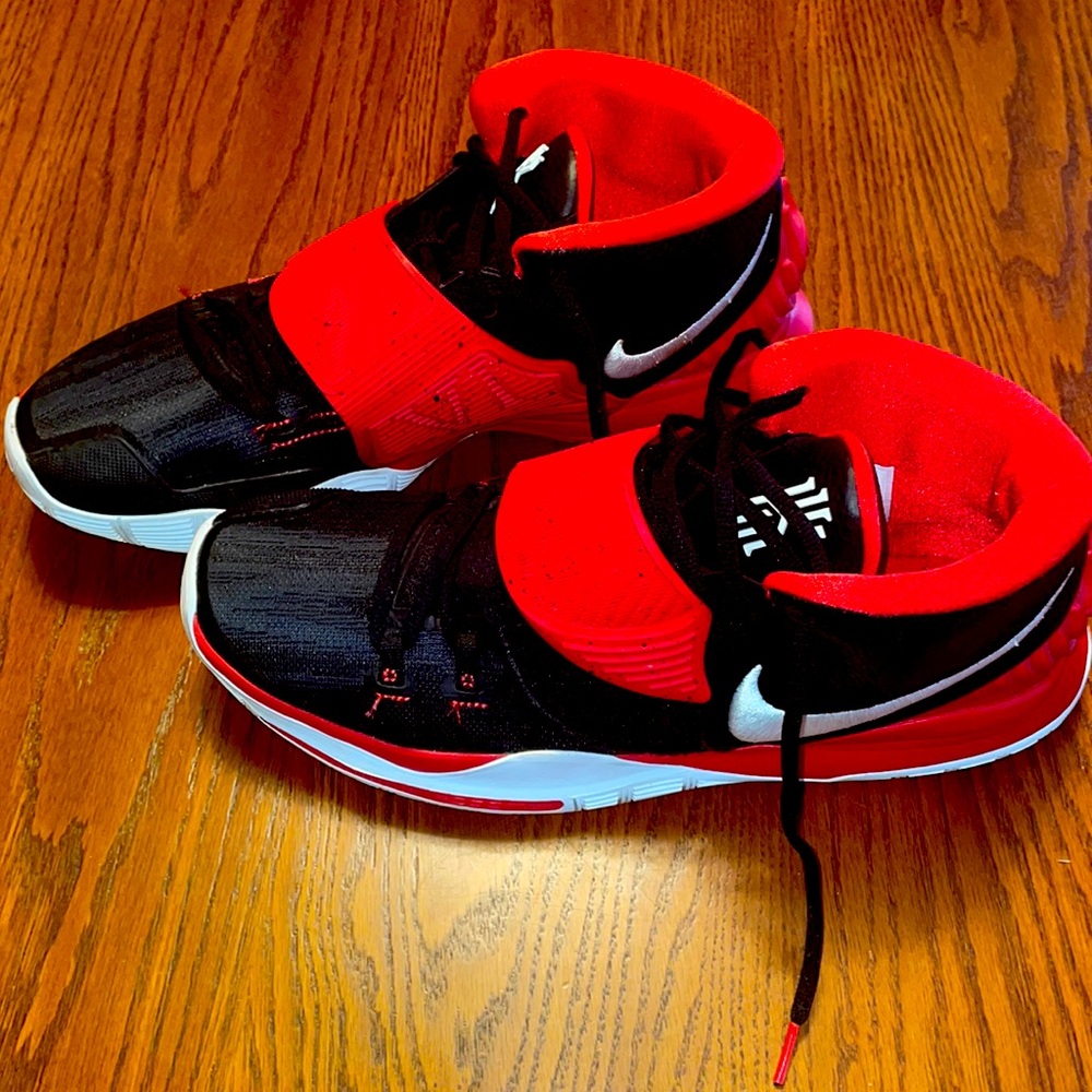 Nike Mens Basketball Shoes—Kyrie Irving